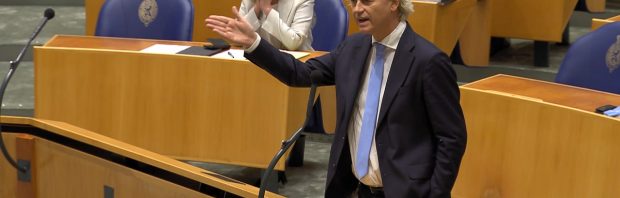 Geert Wilders is pislink: ‘Het halve kabinet zit in een obscure bijeenkomst van het WEF in Davos’
