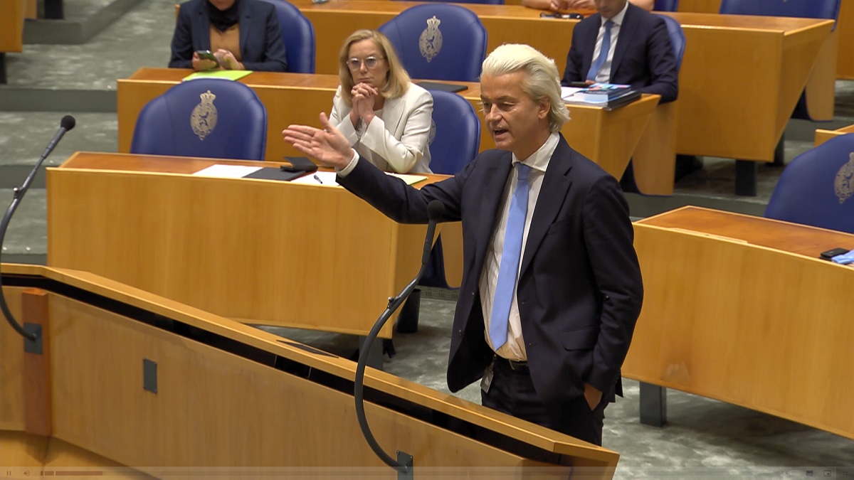 Geert Wilders is pislink: ‘Het halve kabinet zit in een obscure bijeenkomst van het WEF in Davos’