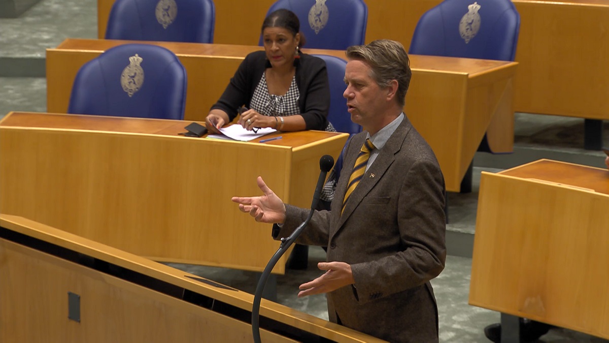 Martin Bosma leest minister Bruins Slot de les: ‘Er zijn genoeg complottheorieën die kloppen’
