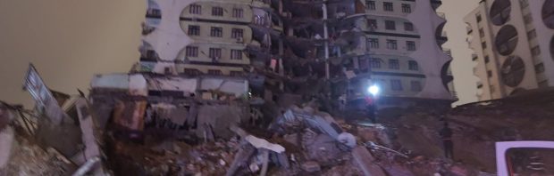 Voor de aardbeving in Turkije en Syrië werd een blauwe flits in de lucht gezien