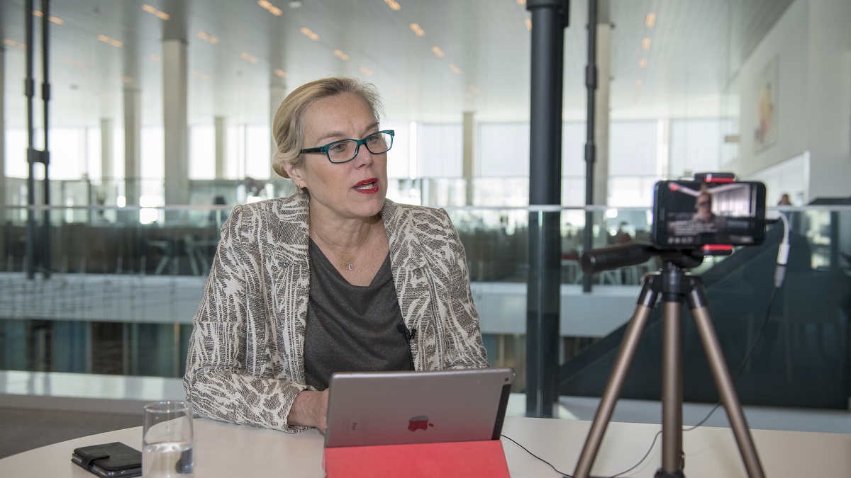 Johan Derksen over Kaag: ‘Ze maakt er altijd een drama van’