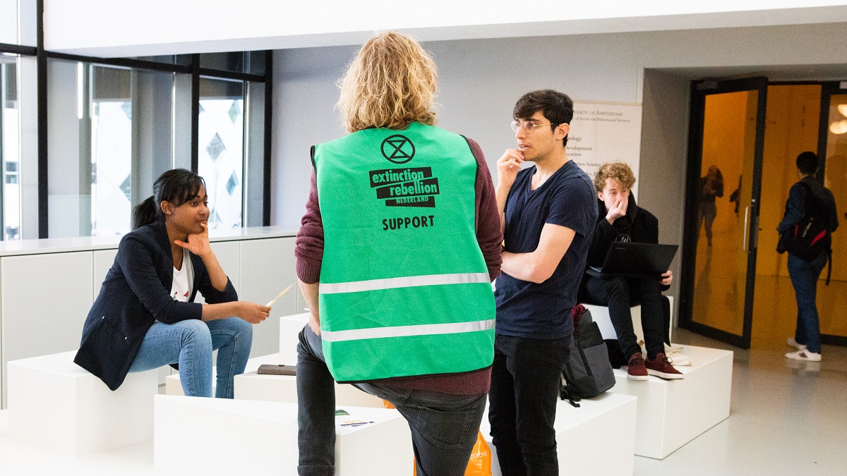 Klimaatbeweging praat openlijk over toepassen van geweld: ‘Wordt GroenLinks nu verboden?’