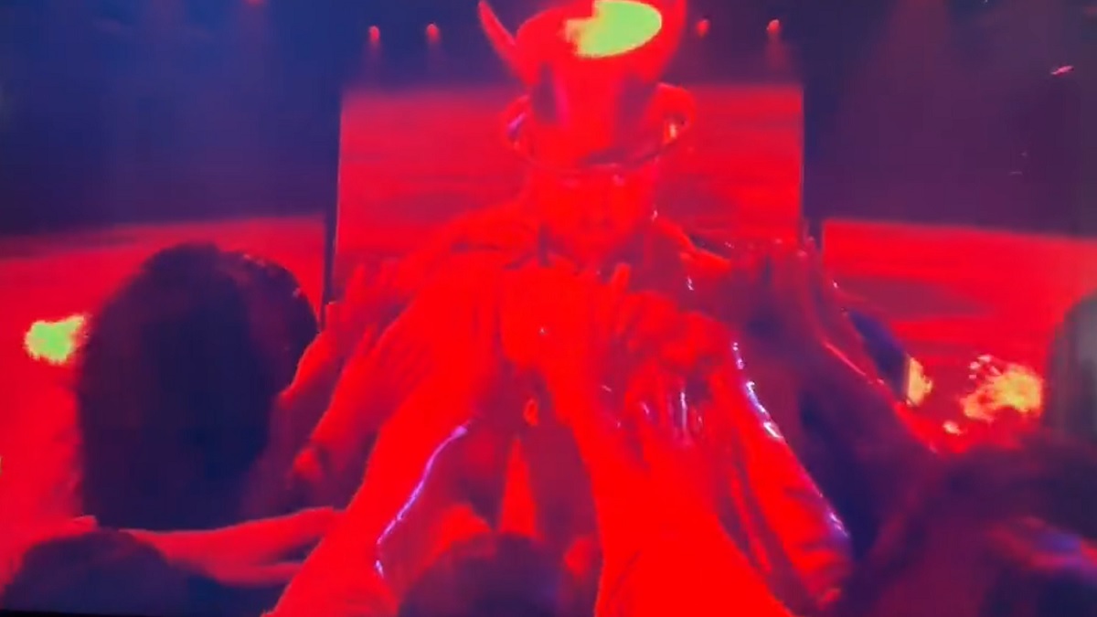 Dieser satanische Akt bei der Grammy-Verleihung wird Ihnen präsentiert von Pfizer