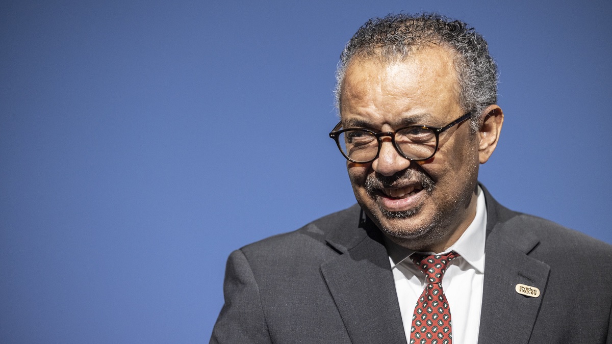 Kijk: senator sloopt corrupte WHO, ‘suikeroom’ Bill Gates en ‘moordenaar’ Tedros