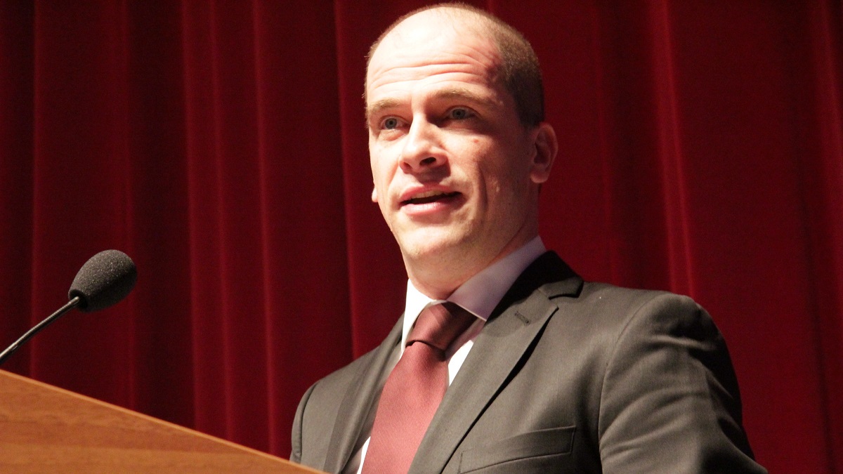 Snoeiharde kritiek op ‘ongekozen PvdA-mastodont’ Samsom: ‘Hij wil Nederland helemaal afbreken’