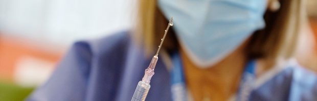 Covidprikken niet vervuild met DNA, het is BEWUST toegevoegd, zegt deze regeringsfunctionaris