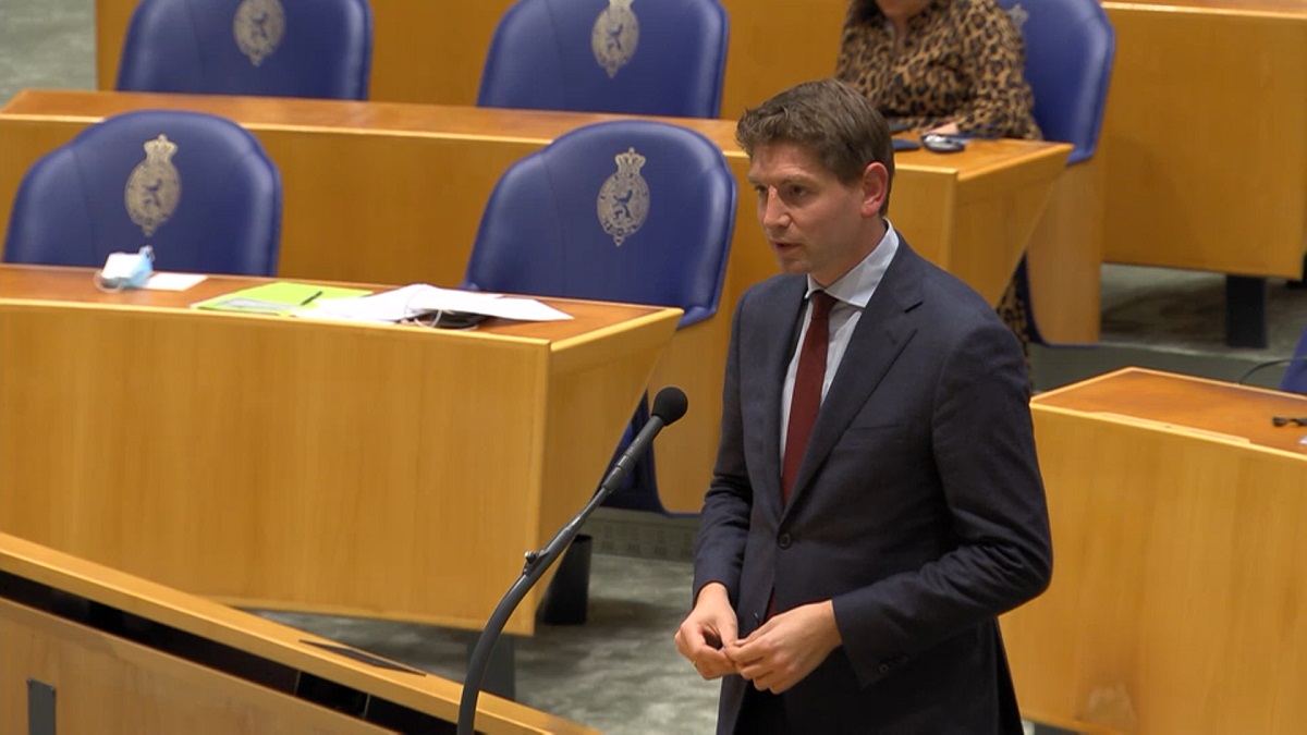 D66-fractievoorzitter Paternotte noemt vaccinatieschade ‘onzin’, heeft hij gelijk?