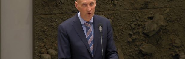 Zorgminister Kuipers plaatst vaccinatiedata achter schimmige betaalmuur: ‘Dit kan zo toch niet?’