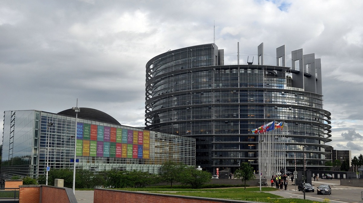Europaabgeordnete fordert Dringlichkeitsdebatte im Europäischen Parlament: „Diese Enthüllungen sind schockierend“.