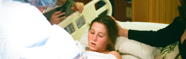 Uitvaartondernemer: zo verdoezelen ziekenhuizen de hoge babysterfte – ‘Wat een afschuwelijke tijd’