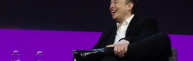 Video: Elon Musk geeft ‘journalist’ een lesje in complottheorieën