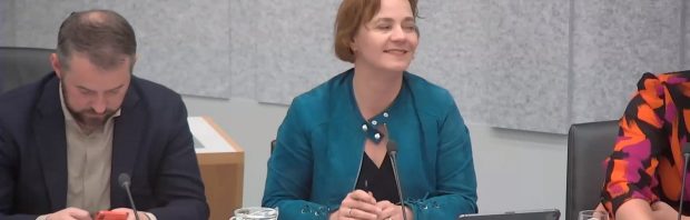 VVD-Kamerlid doet lacherig over huisartsen die tijdens corona werden gecensureerd