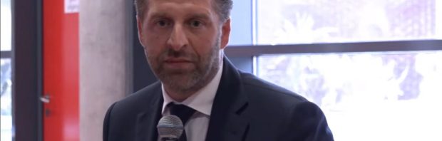 Nieuwjaarsboodschap De Jonge haalt oude wonden open: ‘Laffe domheid en totalitaire verwaandheid’