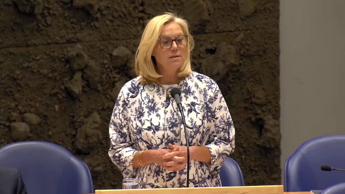 Kaag hint op nog meer bezuinigingen: ‘We moeten weg van de neiging alles te willen compenseren’