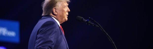 ‘Jammer dat het zo’n slechte schutter was’: dit zijn de reacties van links op de mislukte moordaanslag op Trump