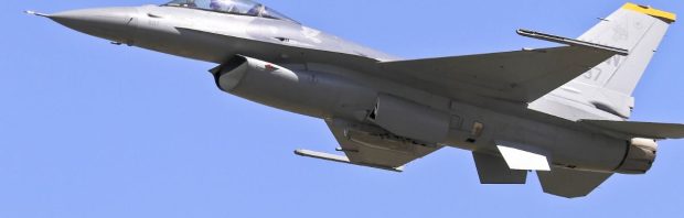 ‘Oorlogshitser’ Rutte geeft Oekraïne F-16’s, Nederlanders boos: ‘Is dit überhaupt wel legaal?’