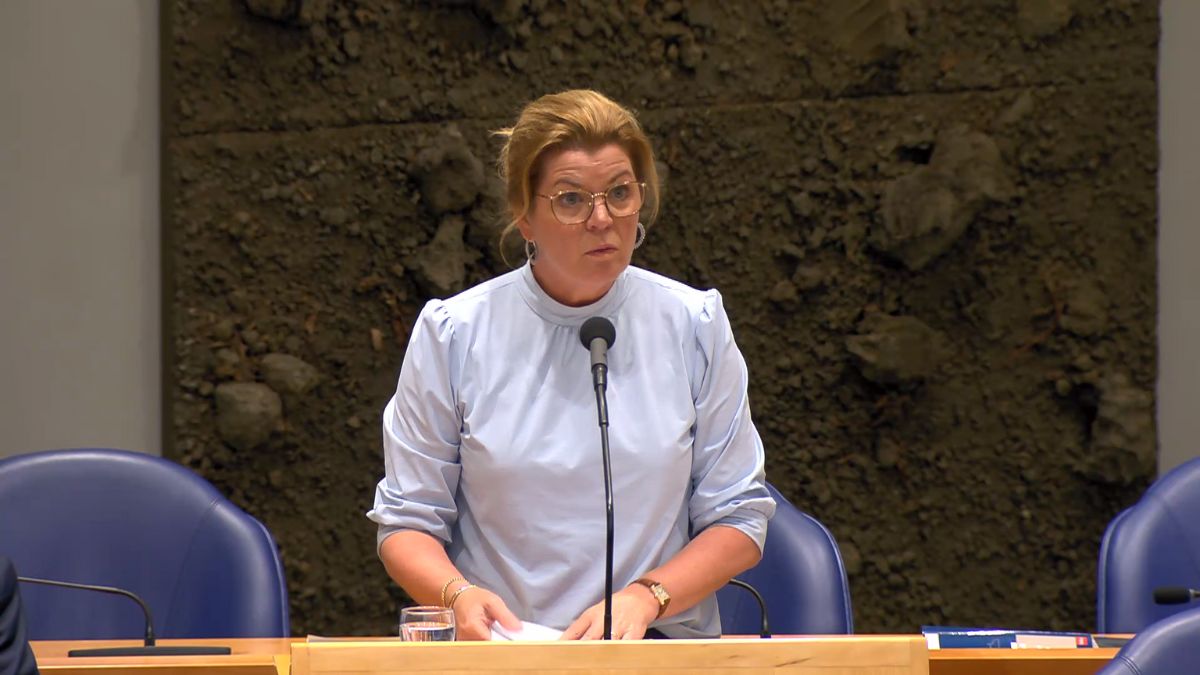 Harde sneer naar stikstofminister Van der Wal: ‘Paling in een emmer snot’