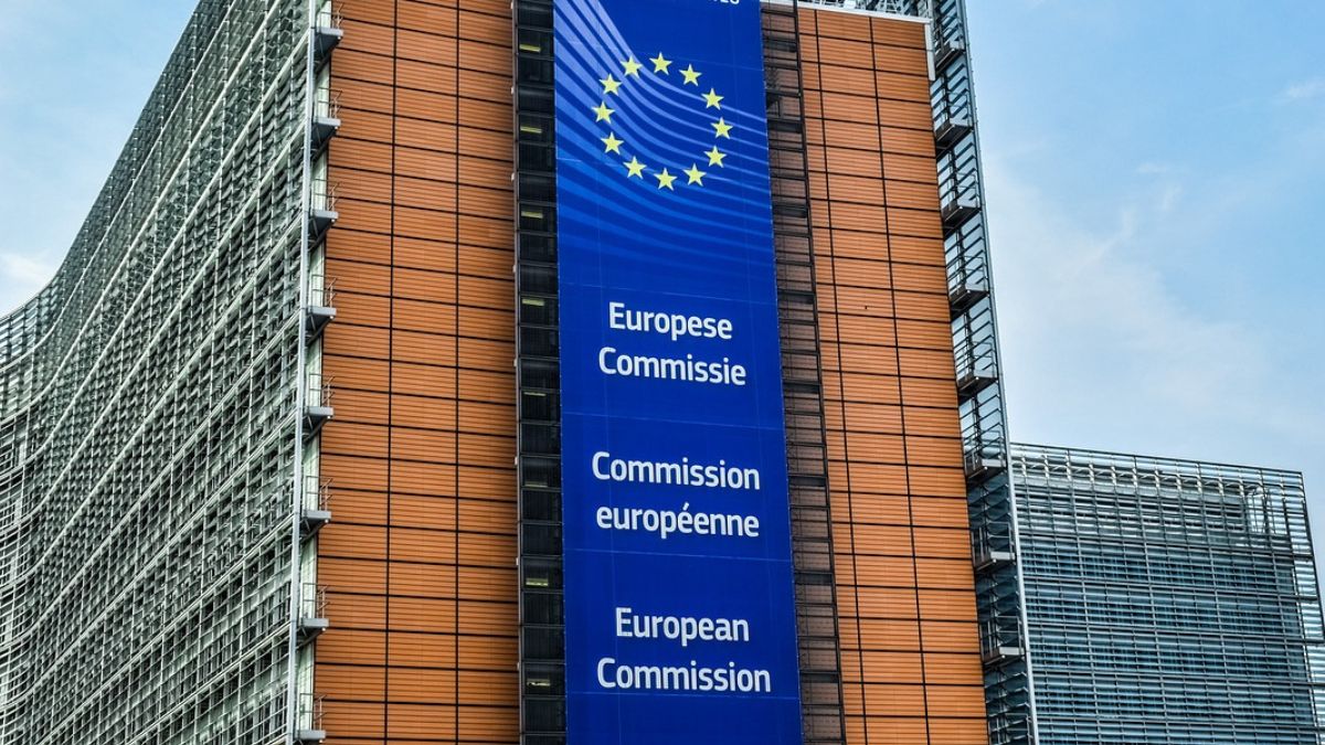 Groep Europarlementariërs dringt er bij Commissie op aan om coronavaccins van de markt te halen