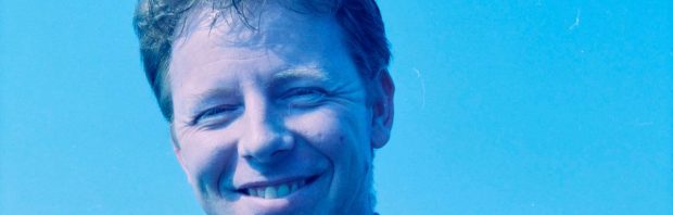 Weerman Gerrit Hiemstra krijgt wind van voren: ‘Hij heeft zijn NOS-podium ernstig misbruikt’