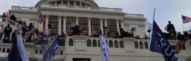 Kijk: beelden vrijgegeven van ‘gewelddadige bestorming van het Capitool’