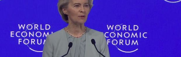 Kijk: ‘Vrijheidshater’ Von der Leyen staat als tiran op WEF-podium te trappelen om u en mij de mond te snoeren