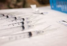 Voorpaginanieuws: overheid 'houdt gegevens achter die Covid-vaccinatie mogelijk linken aan oversterfte' 8 mi