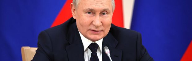 Poetin-interview zal ‘baanbrekend’ worden: ‘Een historische gebeurtenis in de maak’
