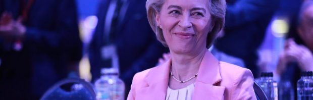 Kijk: Ongehoord Nederland stelt EU-baas Von der Leyen lastige vragen over haar appjes met Pfizer