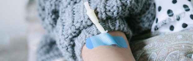 ‘Een hele grote groep patiënten krijgt chemotherapie voor niks, maar er wordt wel heel veel geld aan verdiend’