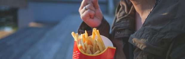 McDonald’s op de vingers getikt om ‘leugenachtige’ advertentie: dit zit er allemaal in de Franse frietjes