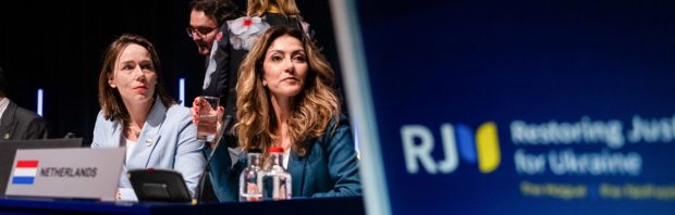 Kijk: Frits Barend geeft oorlogshitsende VVD-leider Yesilgöz lesje geschiedenis