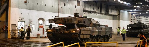 BBB-staatssecretaris toont trots tanks voor Oekraïne: ‘Heeft u al spijt van uw keuze voor deze waanzin, BBB-kiezer?’