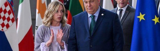 Hongaarse premier Orban werpt licht op plan van George Soros om EU te overspoelen met asielzoekers