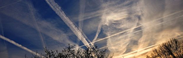 Filmpje: voormalig piloot spreekt zich uit over de gevaren van geo-engineering