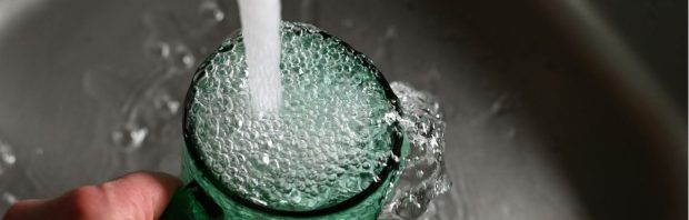 Verontrustende overheidsstudie over fluoride in drinkwater: ‘Wij zijn hun labratten’