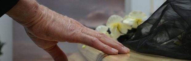 Uitvaartondernemers hebben het stervensdruk, terwijl de zomer normaal gesproken een zeer rustige periode is