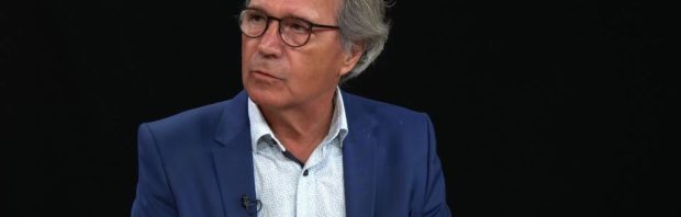 Immunoloog Theo Schetters trekt van leer: ‘Ik vind het misdadig als je hier nu mee doorgaat’