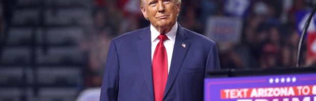 Kijk: Media maken bizarre nazivergelijking tijdens grote campagnebijeenkomst Trump