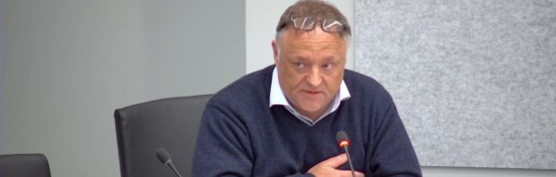 Marc van Ranst steekt de draak met vaccinatieslachtoffer: ‘Na mijn veilige vaccinaties kreeg ik 2 zware trombones’