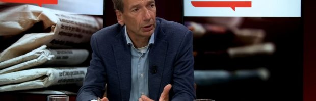 WRR beweert dat Café Weltschmerz en De Andere Krant ‘sterk gekleurde content voortbrengen’, weigert toelichting te geven