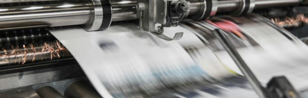 ‘Complotdenkers’ moeten het weer ontgelden in de Volkskrant