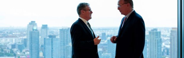 Britse premier overstelpt met kritiek na ontmoeting met BlackRock-baas: ‘We worden geregeerd door onze vijanden’