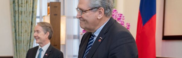 Oud-Kamerlid Henk Krol citeert Mike Yeadon: mRNA-‘vaccins’ zijn doelbewust ontworpen om mensen te doden