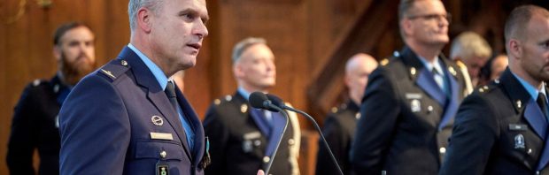 Hoogste Nederlandse militair overladen met kritiek na uitspraken over ‘dreiging die op ons afkomt’