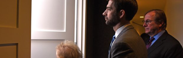 Amerikaanse senator dreigt met een invasie van Nederland