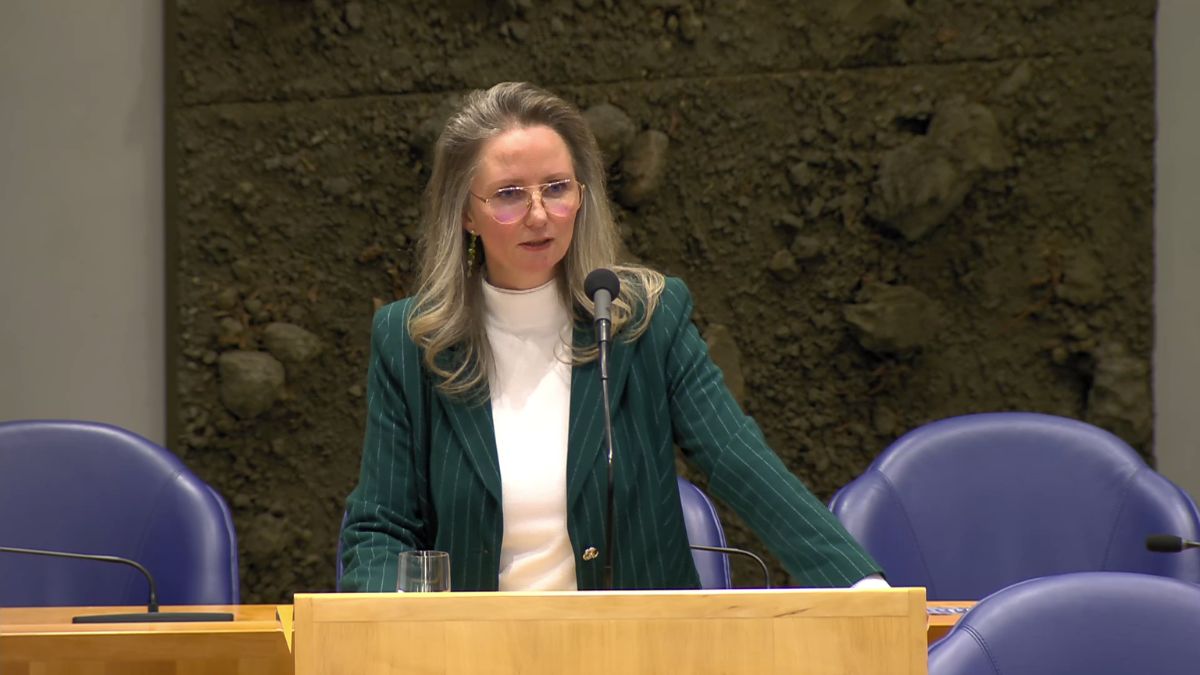 PVV-minister Fleur Agema wil migranten inzetten tegen tekort zorgmedewerkers: 'Ik heb iedereen nodig' 7 agema