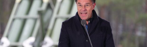 Tijdens de rechtszaak tegen Rutte ontstond ‘een ontluisterend beeld van de manipulatiepraktijken van de NAVO’