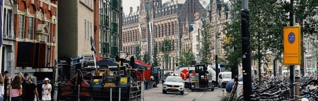 Amsterdamse binnenstad geboycot: ‘We gaan ten onder door de Deep State’