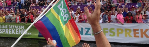 Rechters varen dit jaar mee in botenparade Pride Amsterdam: ‘Oliedom dit’