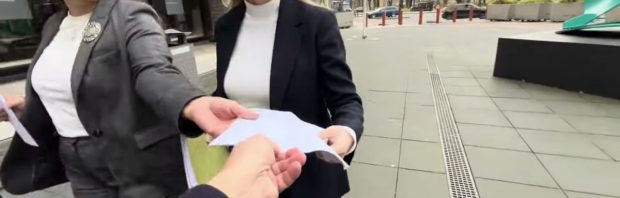 Kijk: vicepremier Agema ontvangt geheime documenten over VRIJGELATEN terreurverdachte